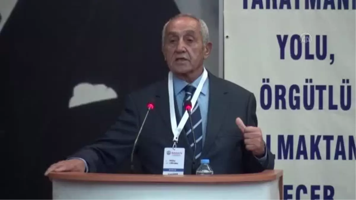 Son dakika haberi: Kürsüde konuşma yaparken fenalaşan eski sendika başkanı Haşim Candan hayatını kaybetti