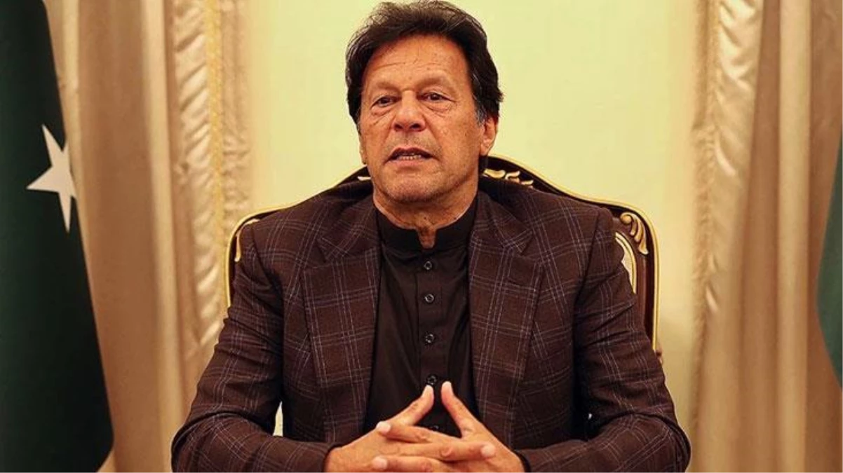 Pakistan\'da eski Başbakan İmran Han, görev yaptığı sürede aldığı hediyelerin detayını açıklamadığı gerekçesiyle siyasetten men edildi