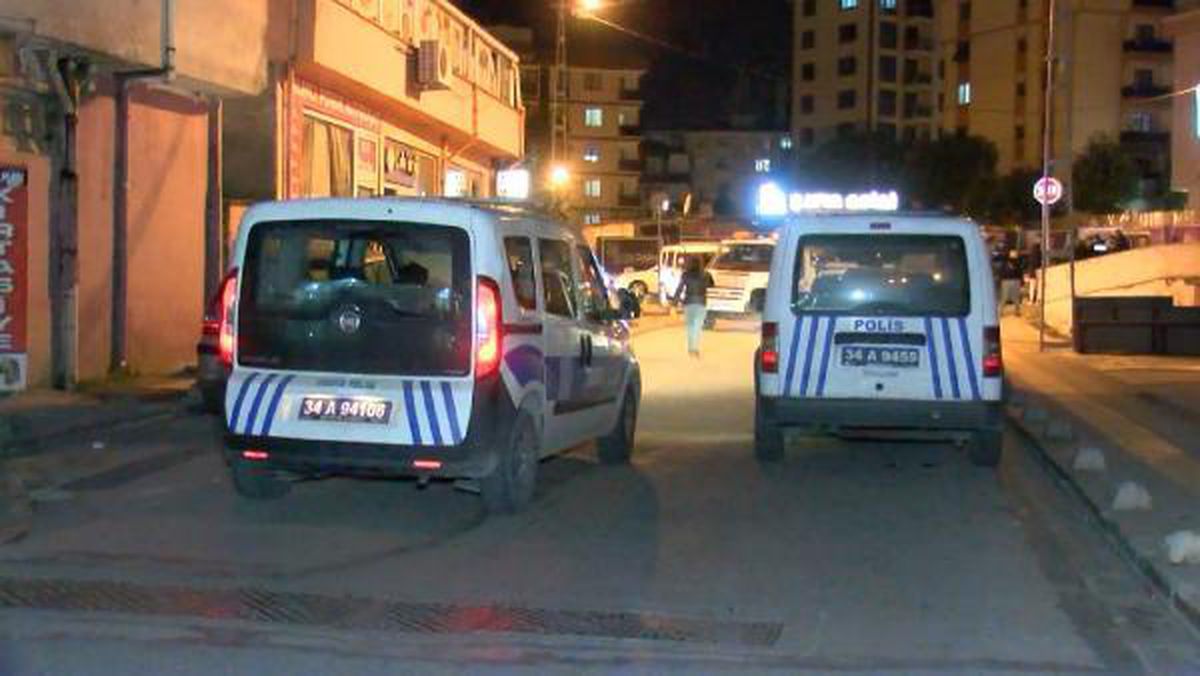 Pendik\'te silahlı çatışmanın ortasında kalarak öldü