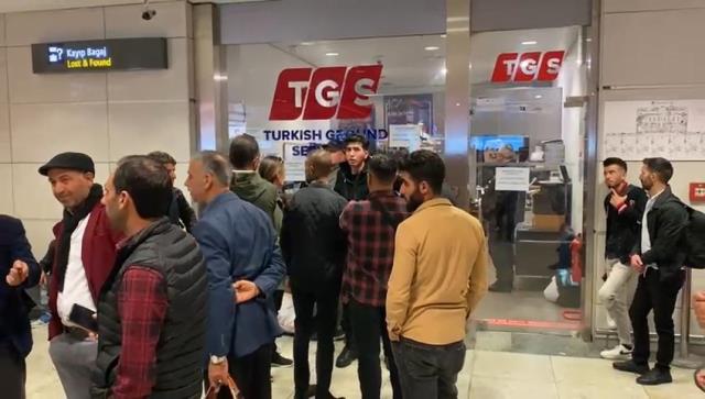 Sabiha Gökçen Havalimanı'nda kriz! Ünlü havayolu şirketi tüm yolcuların bavulunu kaybetti Sabiha Gökçen Havalimanı'nda kriz! Ünlü havayolu şirketi tüm yolcuların bavulunu kaybetti