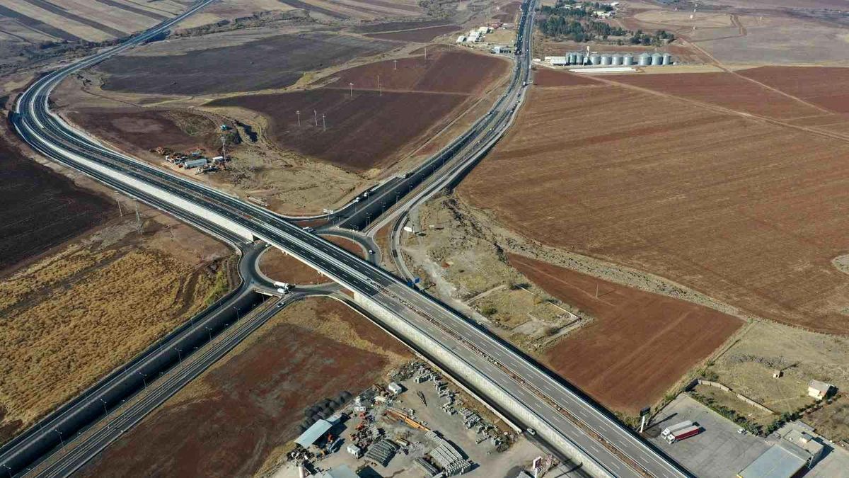 Diyarbakır gündem haberleri... Diyarbakır Güneybatı Çevre Yolu, 23 Ekim\'de hizmete açılacak