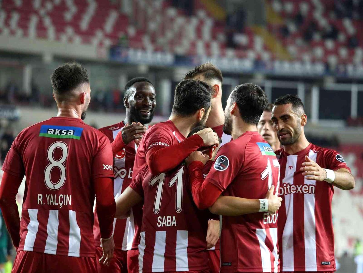Sivasspor\'un hedefi 3\'te 3