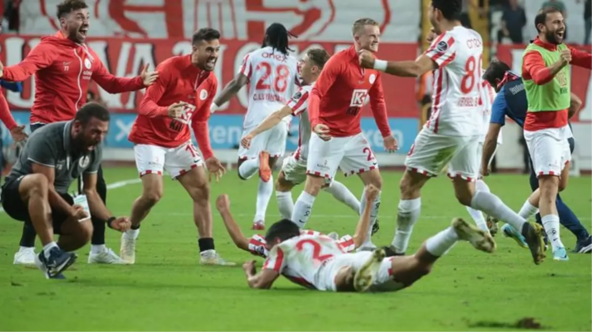 Antalyaspor, sahasında İstanbulspor\'u 2-1 yendi