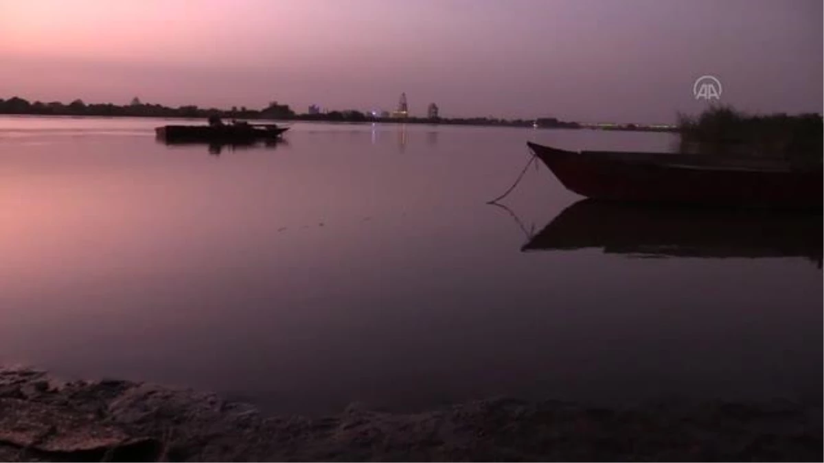 Sudan\'da balıkçıların buluşma noktası "Mevrade balık pazarı"