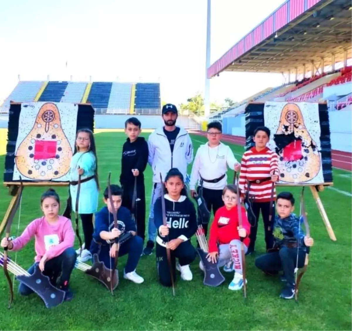 Konya haberi... Tavşanlılı Okçular, Konya\'da madalya peşinde