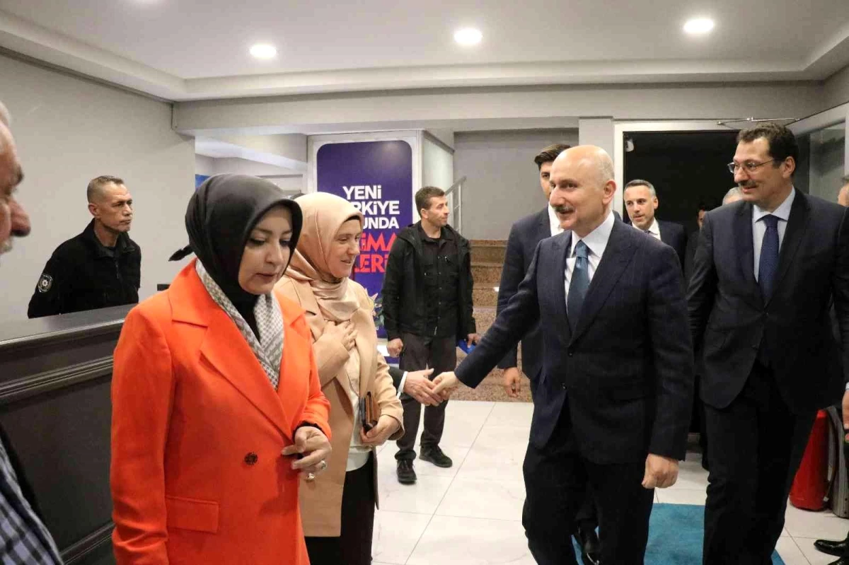 Sakarya gündem haberi | Bakan Karaismailoğlu, AK Parti Sakarya İl Başkanlığında konuştu