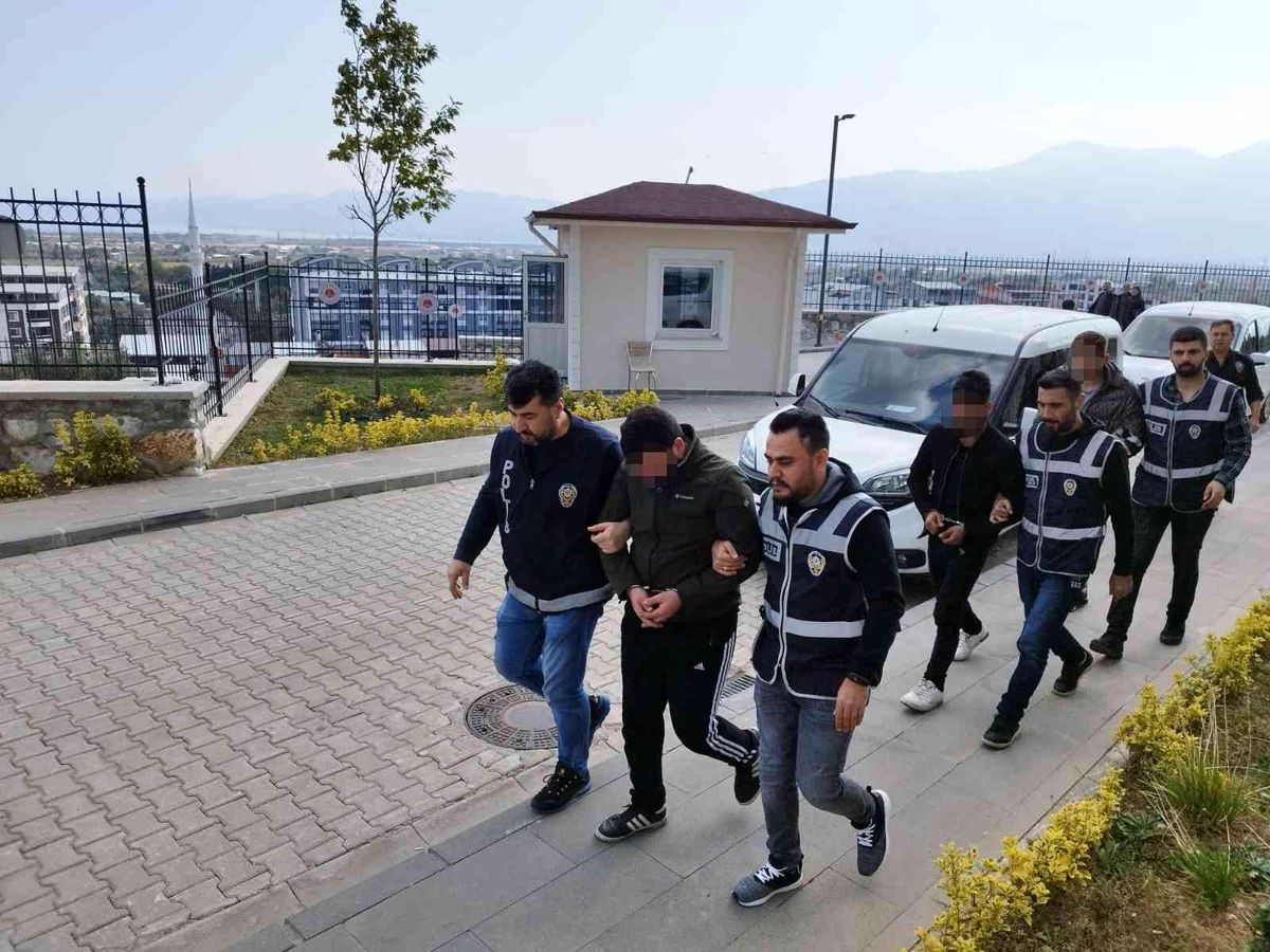 Uyuşturucuya 3 gözaltı daha