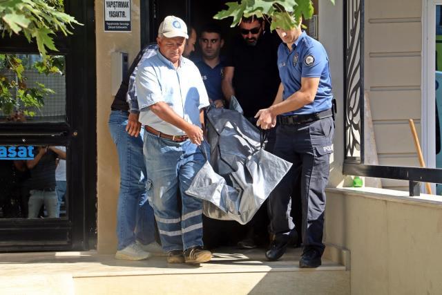 17 yaşındaki Yiğit'in evinde yarı çıplak halde ölü bulunduğu şahsın öğretmenlikle ilişiği kesildi