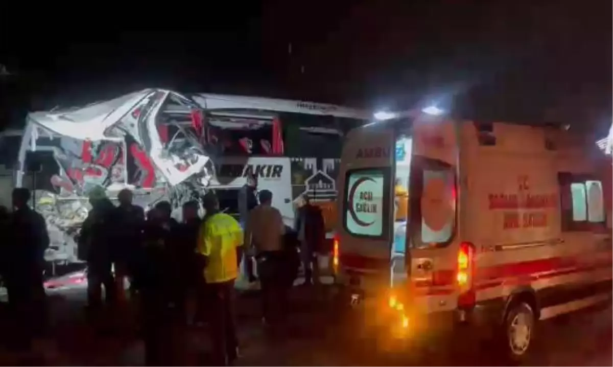 Son dakika haberi... Batman'daki otobüs kazasında ölü sayısı 2'ye çıktı