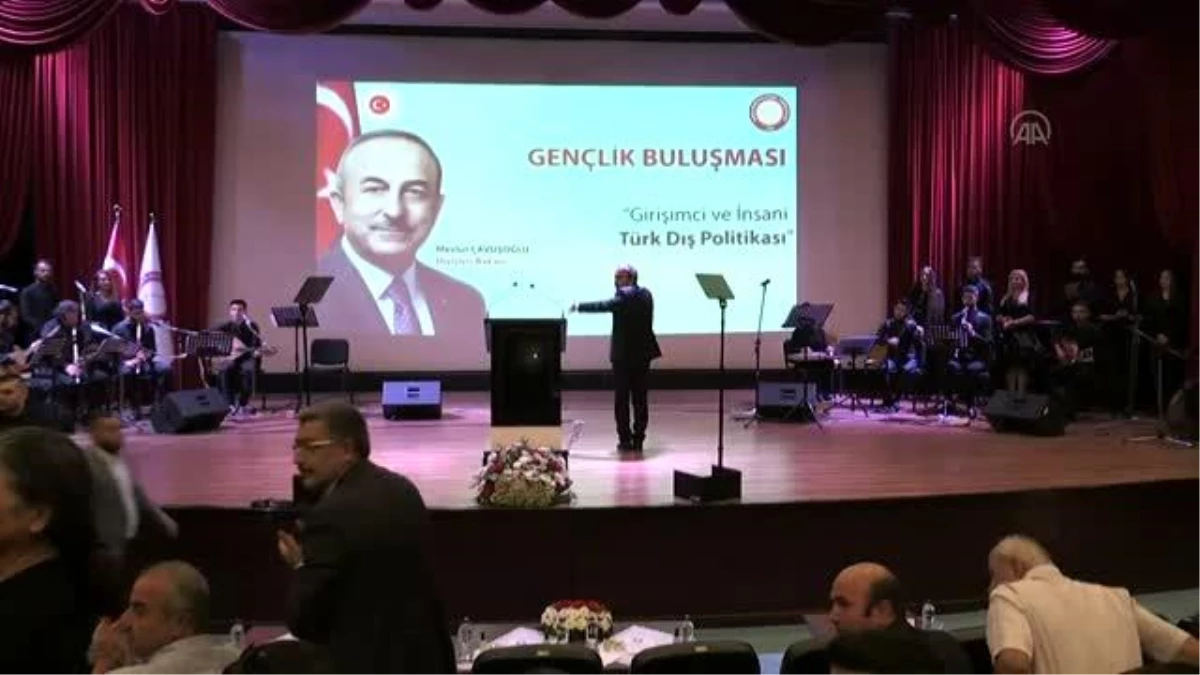 Çavuşoğlu: "Dış politikamızda çok farklı sorunları milletimizin çıkarları doğrultusunda yönetiyor ve sonuçlandırıyoruz"