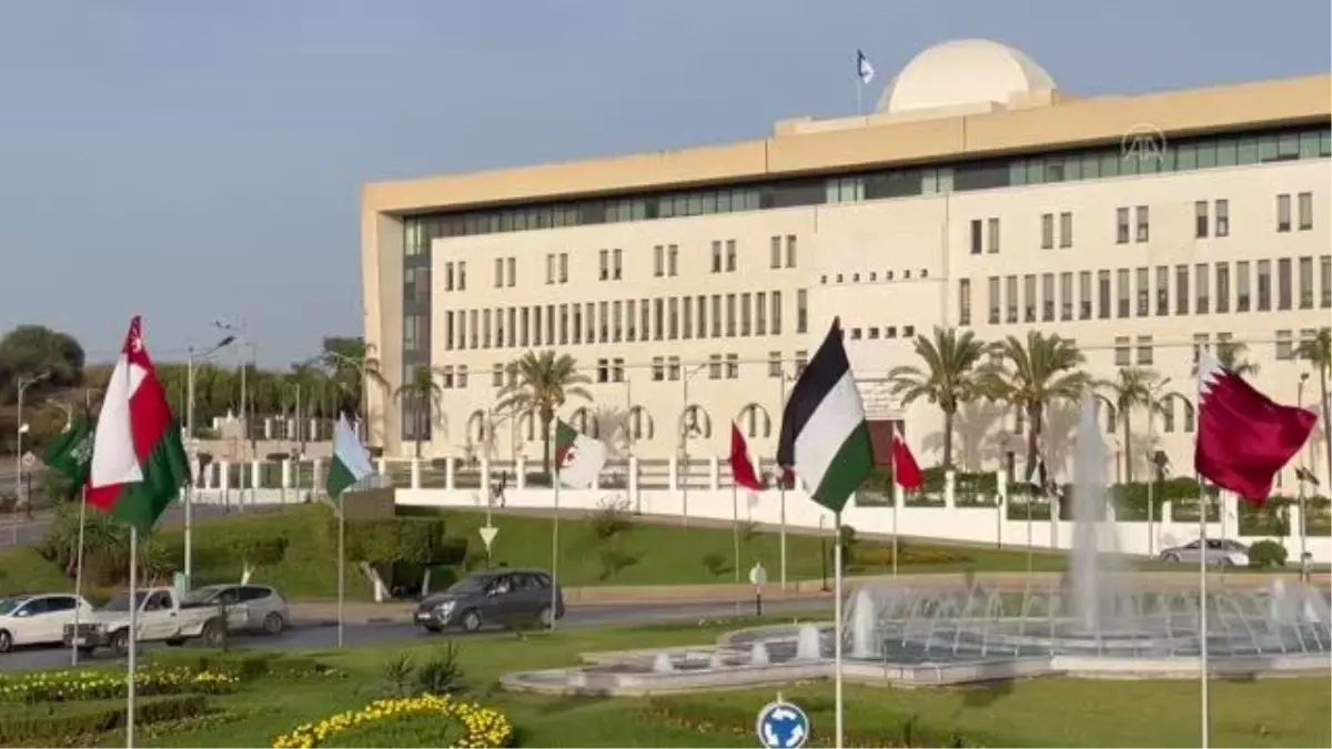 Cezayir, Arap Birliği zirvesinde fikir ayrılıklarını sonlandırmayı hedefliyor