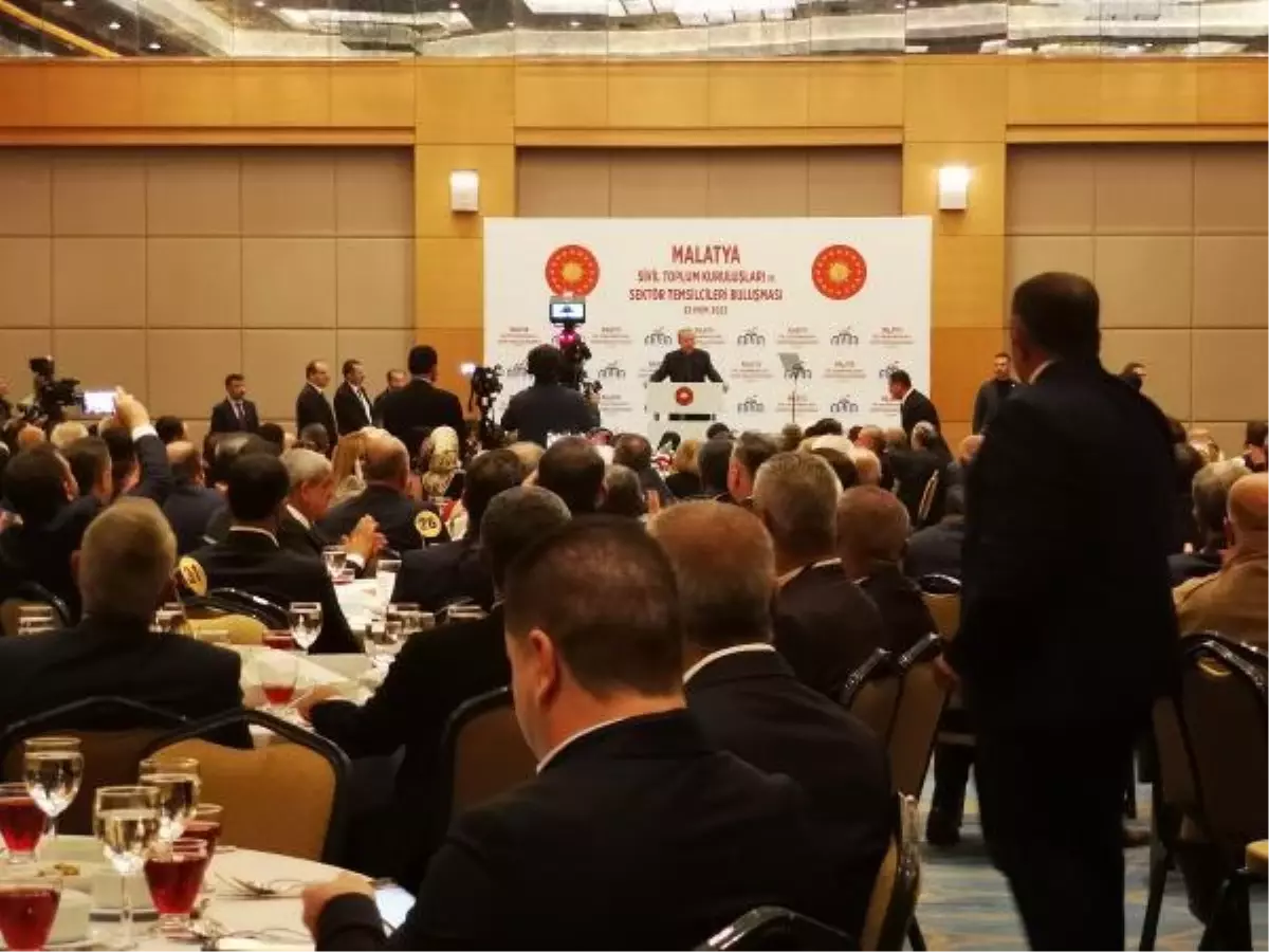 Cumhurbaşkanı Erdoğan: 'Faiz lobileri çökmeye başladı ve artık faizde tek haneli rakama doğru iniyoruz'