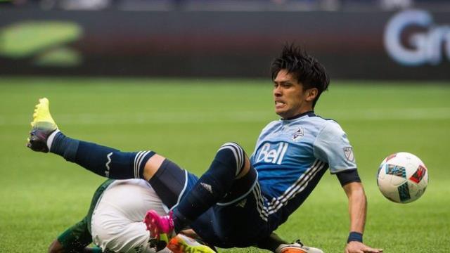 Dünya futbolu yasta! 32 yaşındaki futbolcu hayatını kaybetti Dünya futbolu yasta! 32 yaşındaki futbolcu hayatını kaybetti