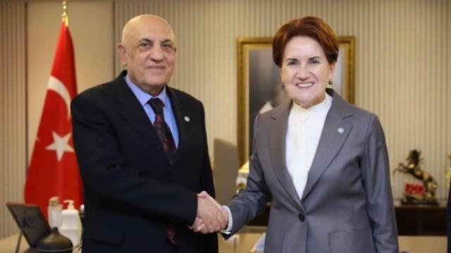 Eski AK Partili milletvekili Talip Kaban, İYİ Parti'ye katıldı! Rozetini bizzat Akşener taktı