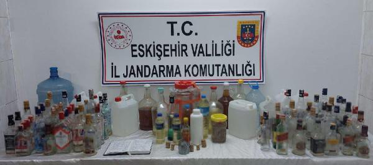 Eskişehir haberleri! Eskişehir\'de jandarmadan sahte içki operasyonu