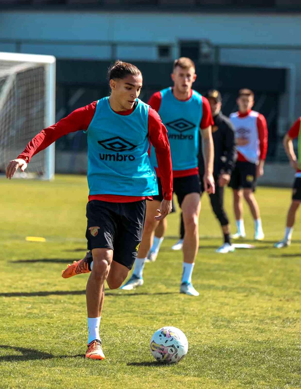 Göztepe çıkış arıyor