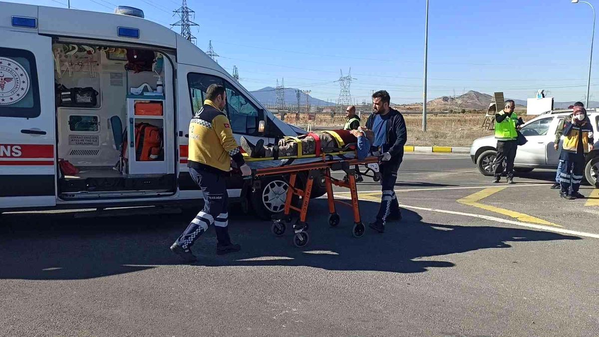 Son dakika haberleri | Konya\'da trafik kazası: 2 yaralı