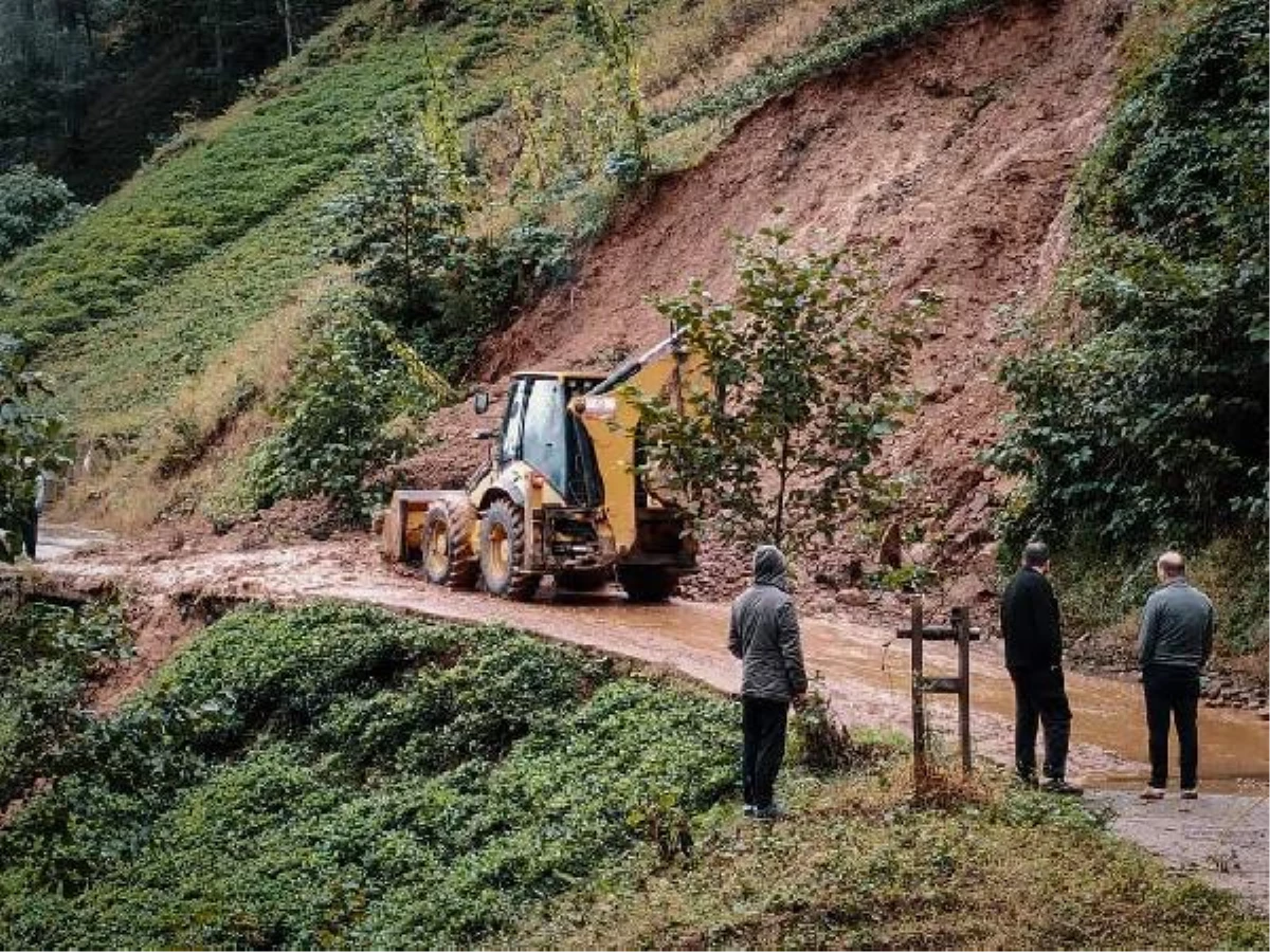 Rize haber: Rize\'de heyelanlarda kapanan 39 köy yolu açıldı