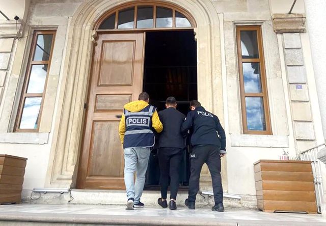 Pes dedirten dolandırıcılık! Aynı evi 14 farklı kişiye kiralamış