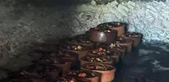 100 yıllık kaselerde 500 yıl öncesinin tarifiyle güveç yapıyorlar