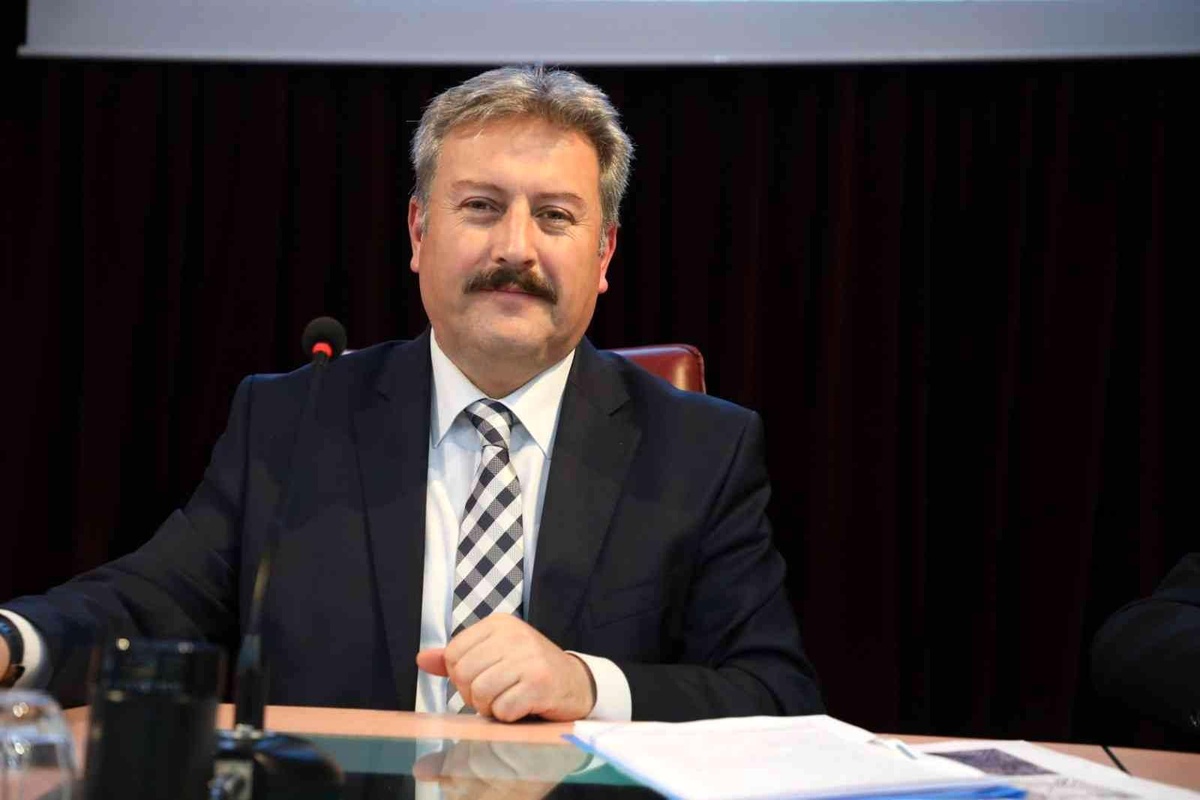 2023 yılında açılacak yollar için 190 bin ton asfalt mıcırı alındı