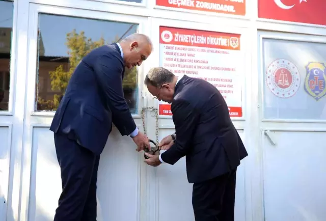 Diyarbakır politika haberleri: Adalet Bakanı Bozdağ, Diyarbakır Cezaevi'ne kilit vurdu