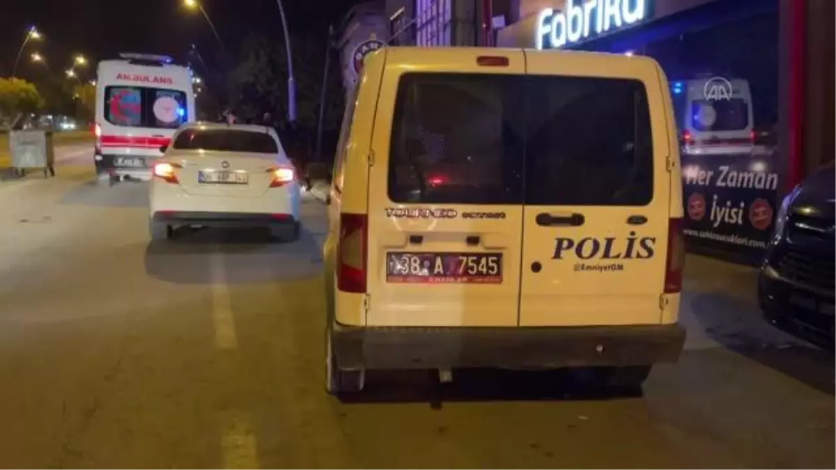 Akrabası tarafından bıçaklanan kişi ağır yaralandı