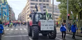 Belçika'da COP27 öncesi 'iklim değişikliği' protestosu