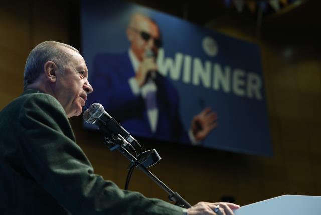 Cumhurbaşkanı Erdoğan'ın Diyarbakır'da gençlerle buluşmasında kimsenin fark etmediği detay! Adeta rakiplerine mesaj gönderdi Cumhurbaşkanı Erdoğan'ın Diyarbakır'da gençlerle buluşmasında kimsenin fark etmediği detay! Adeta rakiplerine mesaj gönderdi