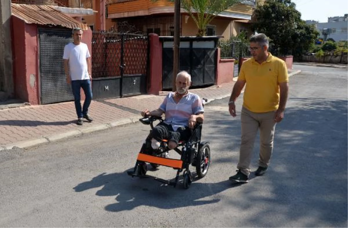 Evden çıkamıyor, damadının sırtında hastaneye gidiyordu; akülü sandalyeye kavuştu