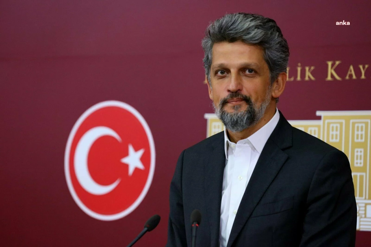 Garo Paylan\'dan Bakan Özer\'e: "Diyarbakır İl Milli Eğitim Müdürü\'nün Görevi AKP Mitinglerine Katılım Sağlamak Mıdır?"