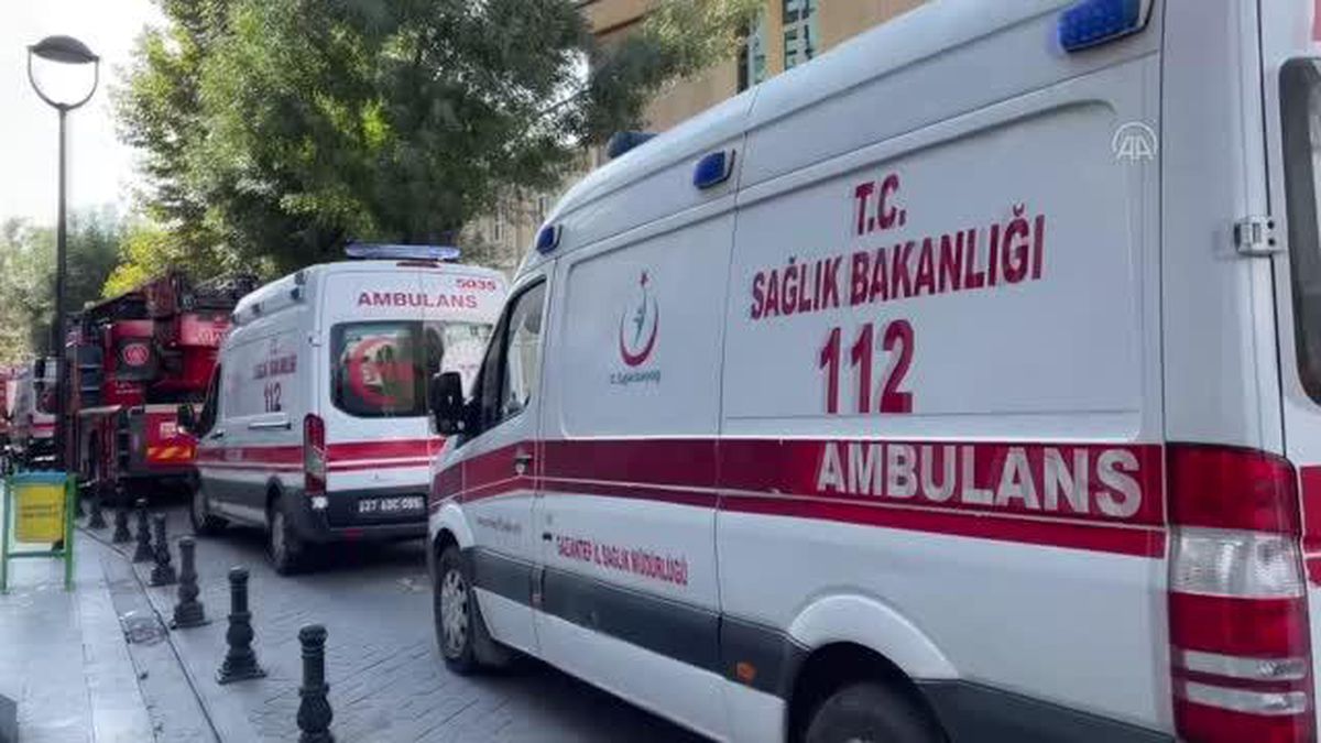 Son dakika haberleri... GAZİANTEP - İş merkezinde çıkan yangın söndürüldü