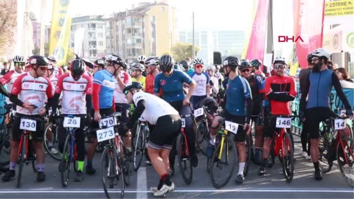 SPOR Cumhuriyet Kupası Bisiklet Yarışı\'nı hurdacılık yapan sporcu kazandı