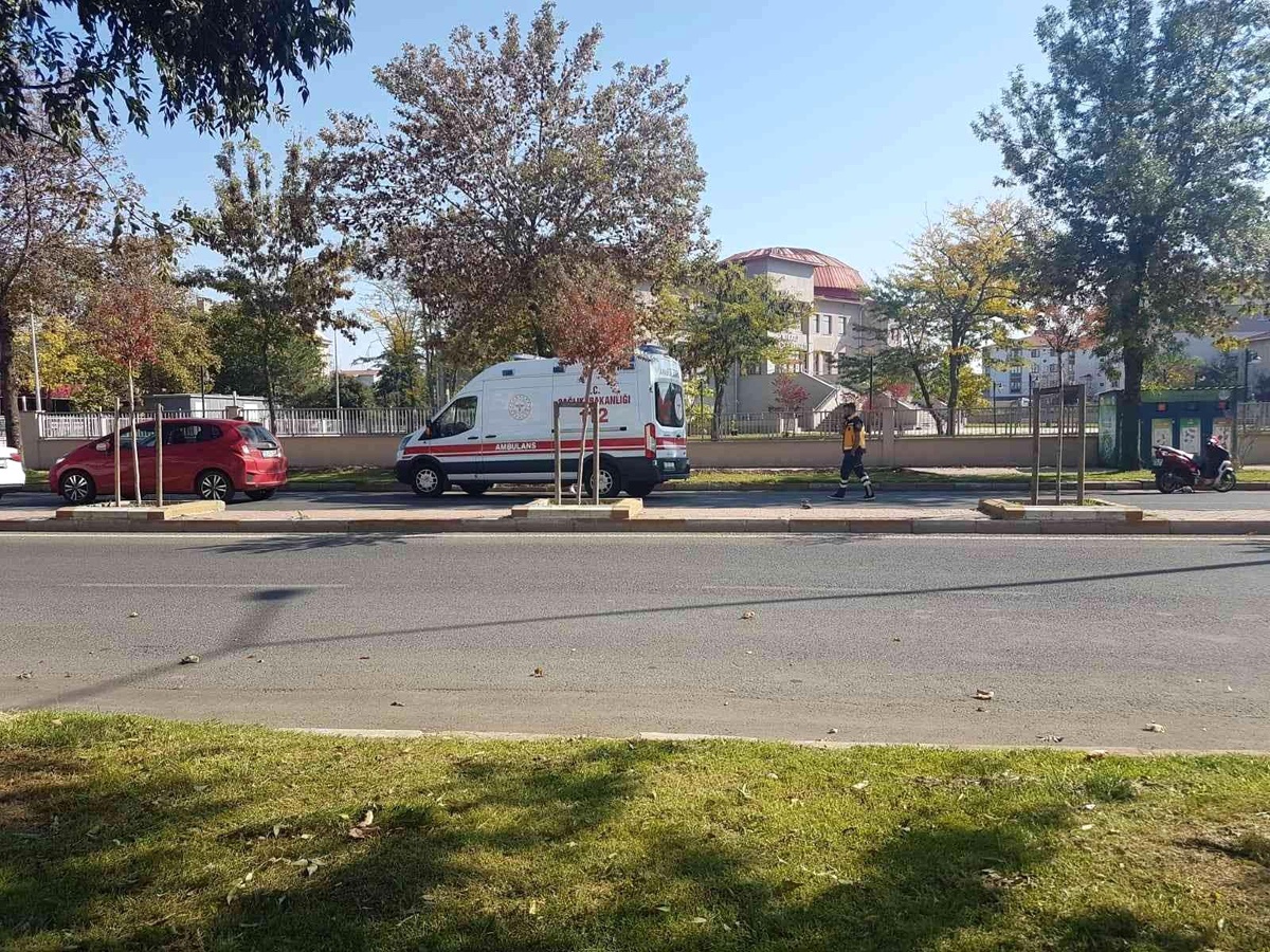 Tekirdağ haberleri! Tekirdağ\'da otomobille motosiklet çarpıştı: 2 yaralı