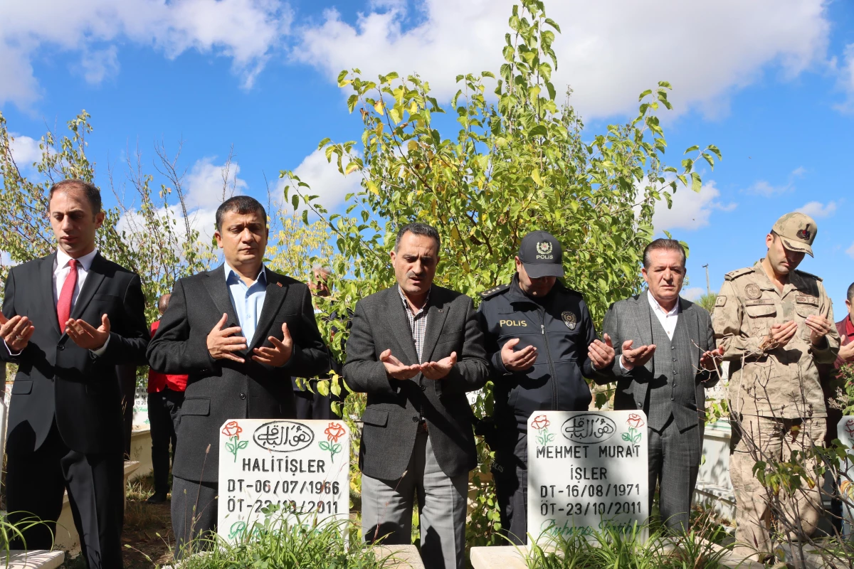 Van haberi: Van depreminde yaşamını yitirenler anıldı