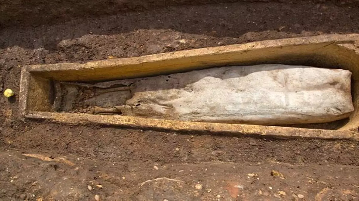 Böyle ilan görülmedi! '1 saatliğine sizi toprağa gömüyoruz' dediler, istedikleri para inanılmaz