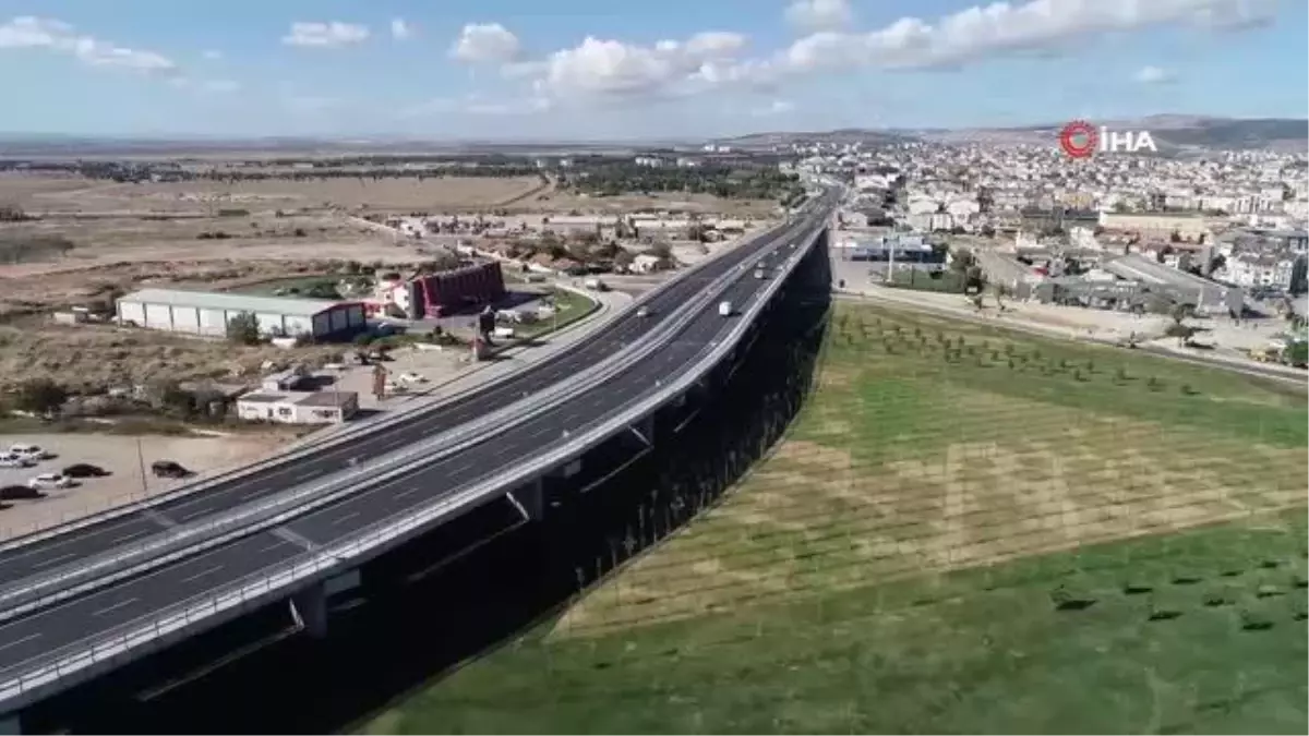 Büyükşehir, trafiğe dokunmaya devam ediyor