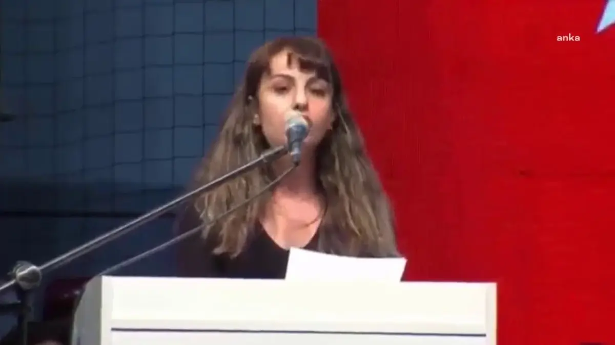 İzmir gündem haberleri: İzmir Barosu Seçimlerindeki Konuşması Nedeniyle Avukat Aryen Turan Hakkında Soruşturma Başlatıldı