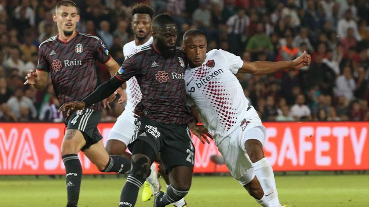 Beşiktaş, deplasmanda Hatayspor\'a 90. dakikada yediği golle 2-1 mağlup oldu
