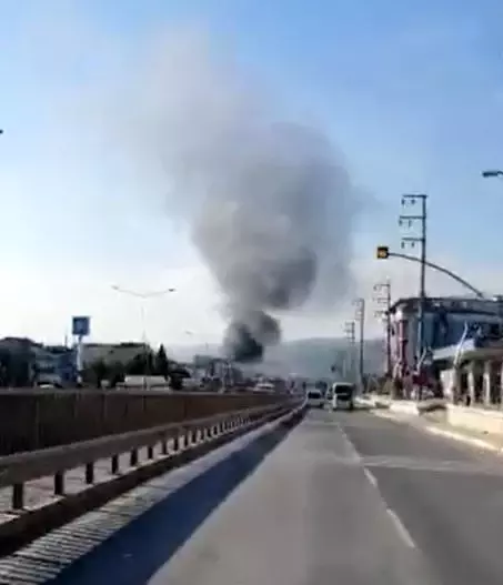 Son Dakika! Kocaeli'de bir petrol firması alev alev yanıyor