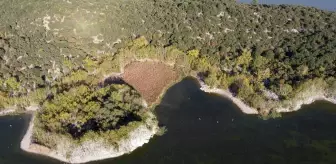Kovada Gölü Milli Parkı sonbahar renklerine büründü