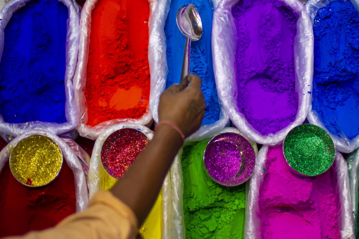 Nepal, Tihar Festivali\'ne Rengarenk Toz Boyalarla Hazırlanıyor