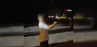 Son dakika haberi | Sakarya'da dehşete düşüren görüntüler... Çocuğun eline silah verip ateş ettirdiler