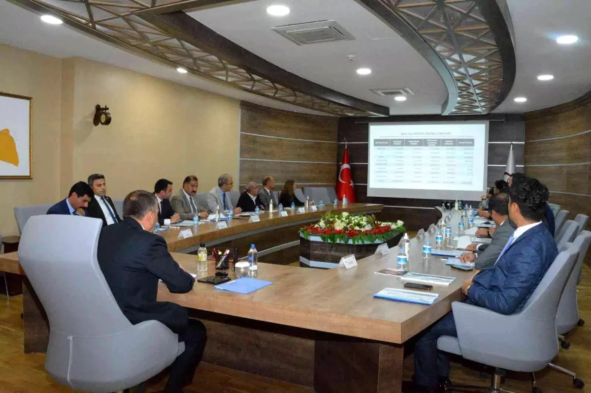 Siirt haber! Siirt Valisi Hacıbektaşoğlu: "Köydes projeleri Siirt\'te değer katıyor"