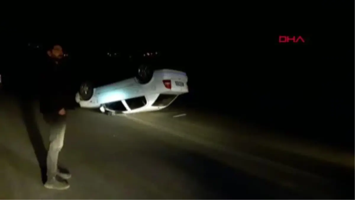 TAKLA ATARAK TERS DÖNEN OTOMOBİLİN SÜRÜCÜSÜ YARALANDI