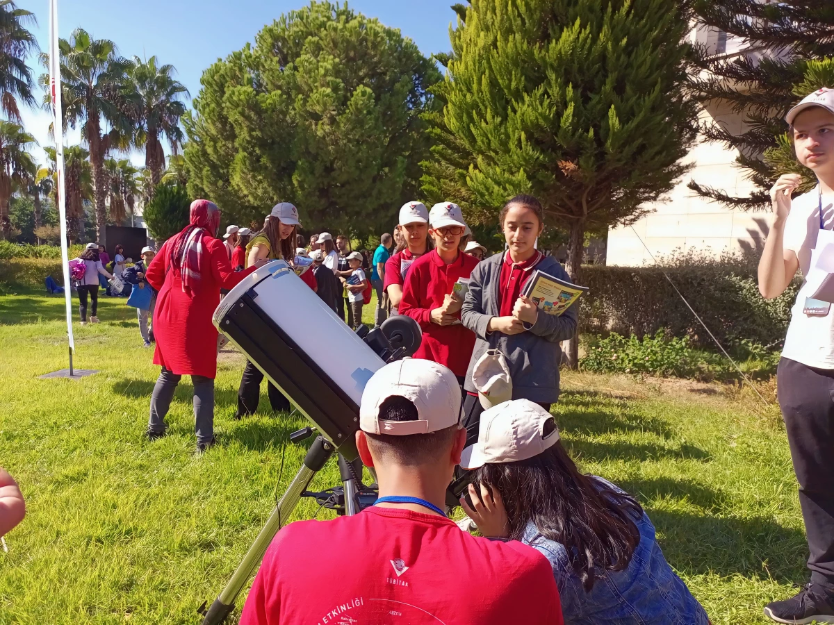 Mersin haber! Akdeniz Üniversitesinde parçalı güneş tutulması teleskopla gözlemlendi