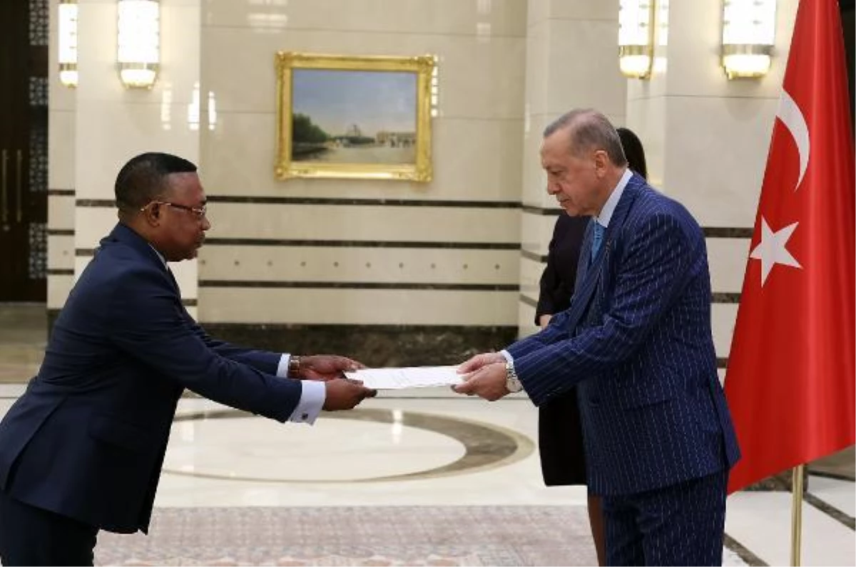 Ankara politika haberi | Kongo Cumhuriyeti\'nin Ankara Büyükelçisi Ondele, Cumhurbaşkanı Erdoğan\'a güven mektubu sundu