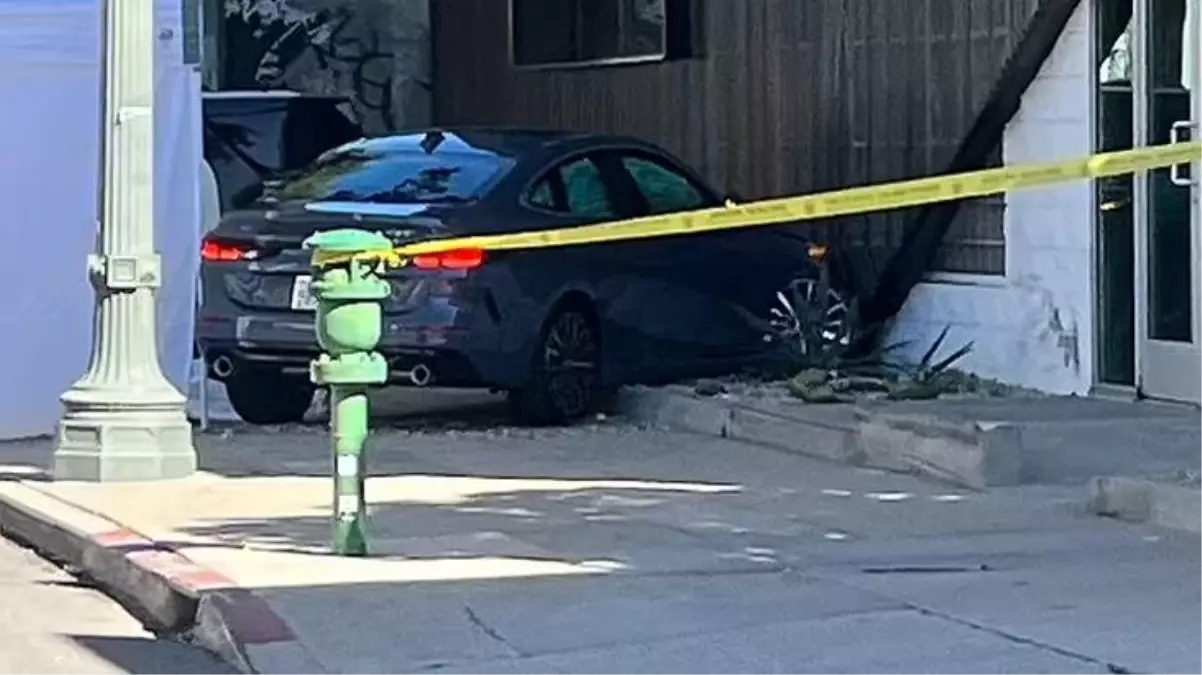 ABD\'li ünlü komedyen Leslie Jordan, aracıyla binaya çarparak geçirdiği kaza sonucu hayatını kaybetti