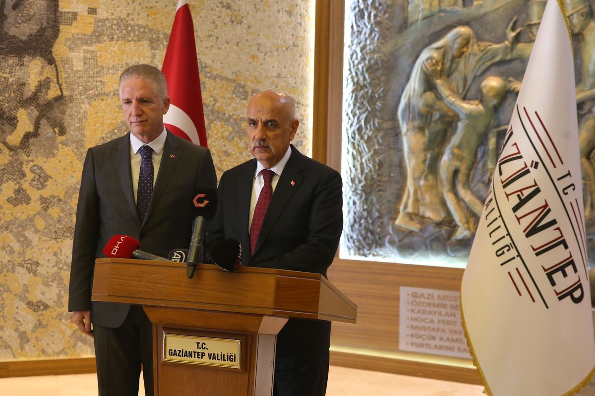 Gaziantep ekonomi: Tarım ve Orman Bakanı Kirişci, Gaziantep\'te ziyaretlerde bulundu