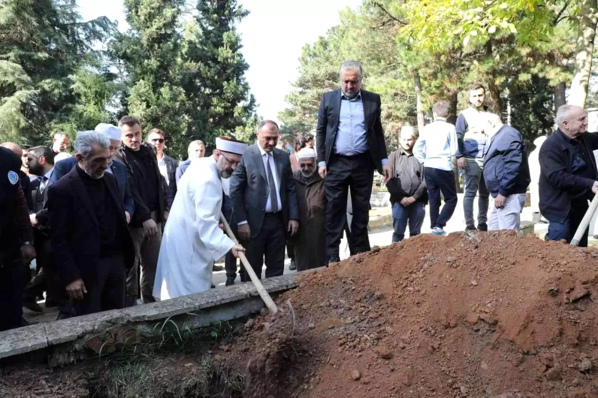 93 yaşında vefat eden Cerrahoğlu son yolculuğuna uğurlandı